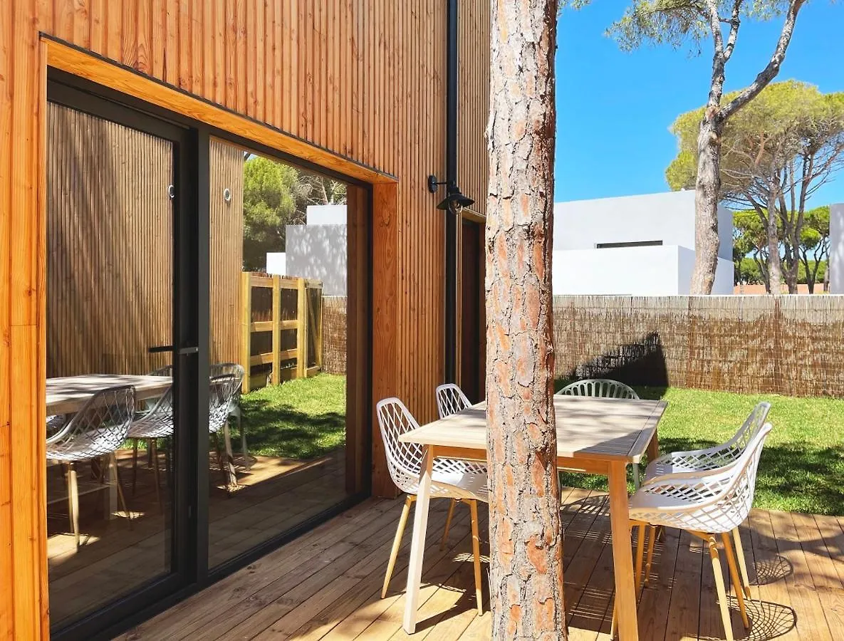 Aparthotel Apartamentos Biopasivos Living Pura Madera Chiclana de la Frontera
