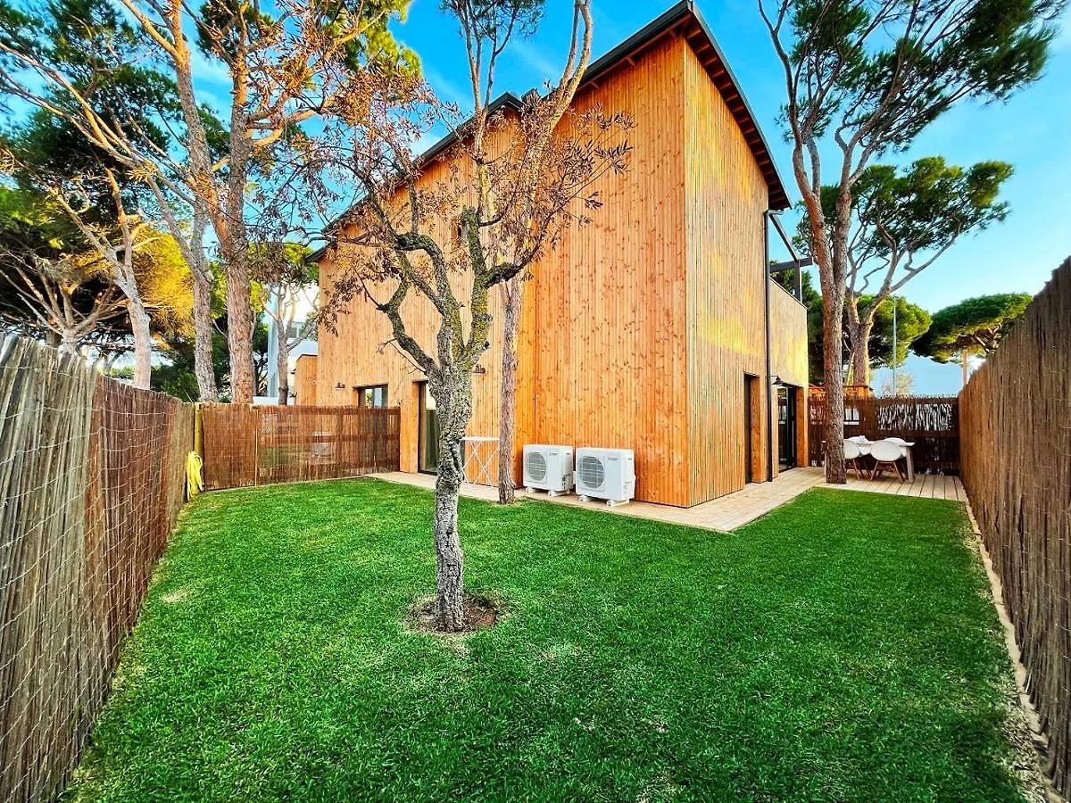 מלון דירות צ'יקלנה דה לה פרונטרה Apartamentos Biopasivos Living Pura Madera
