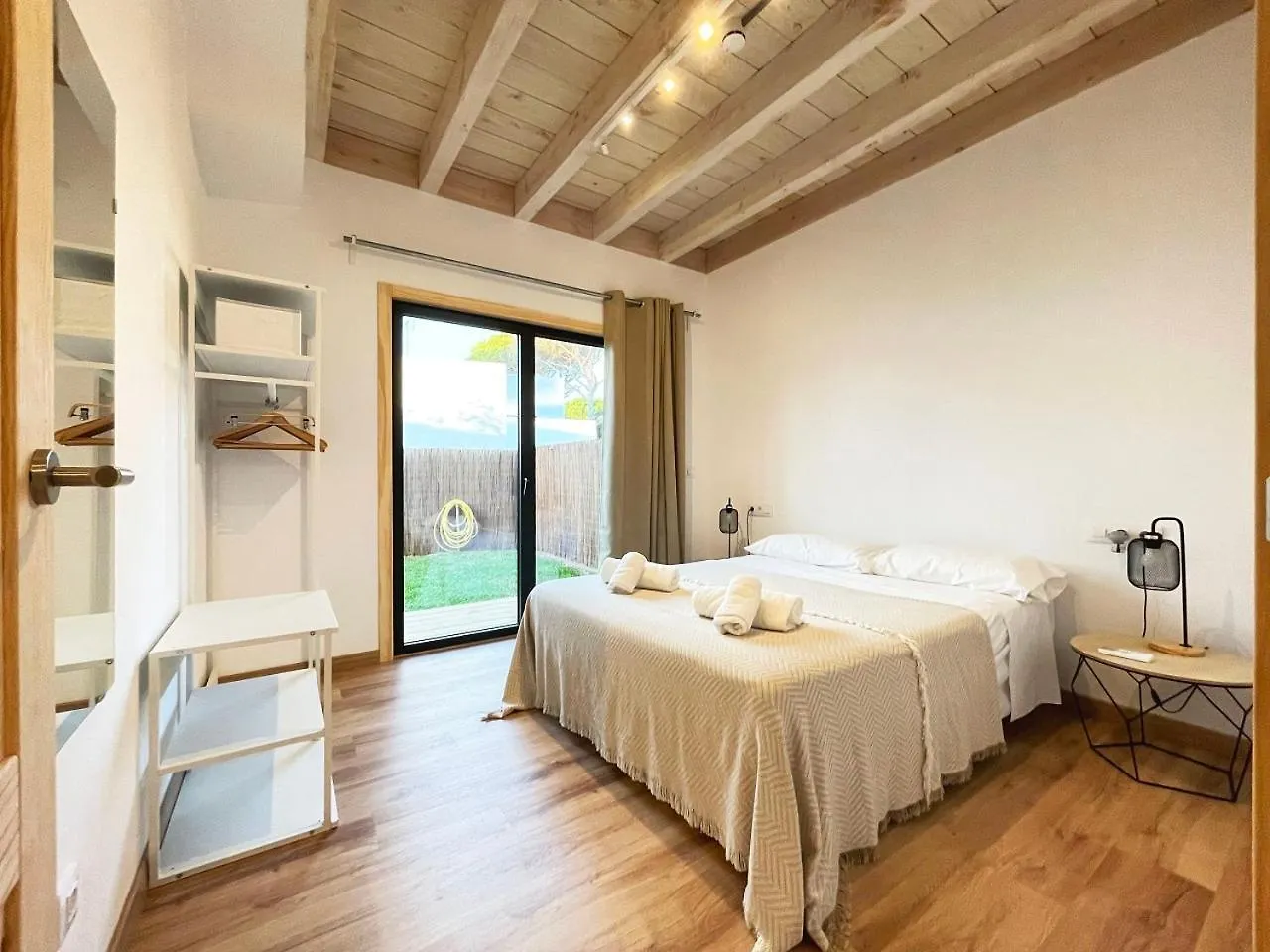 Apartamentos Biopasivos Living Pura Madera Chiclana de la Frontera Aparthotel